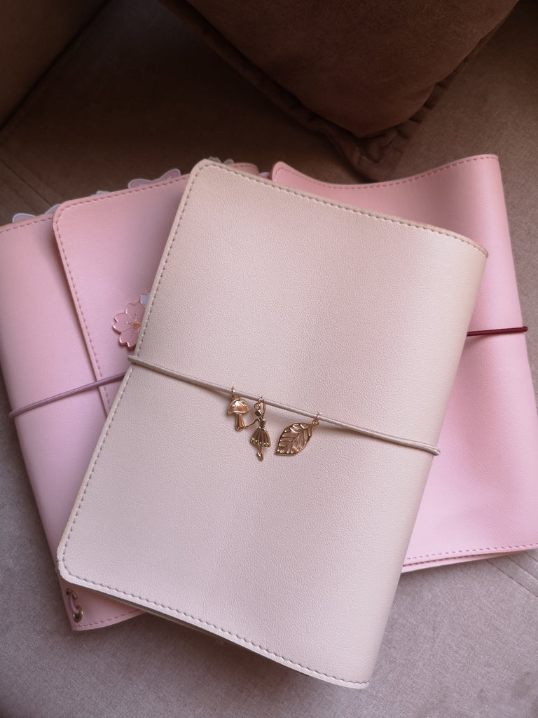 THE FOLIO ~BEIGE