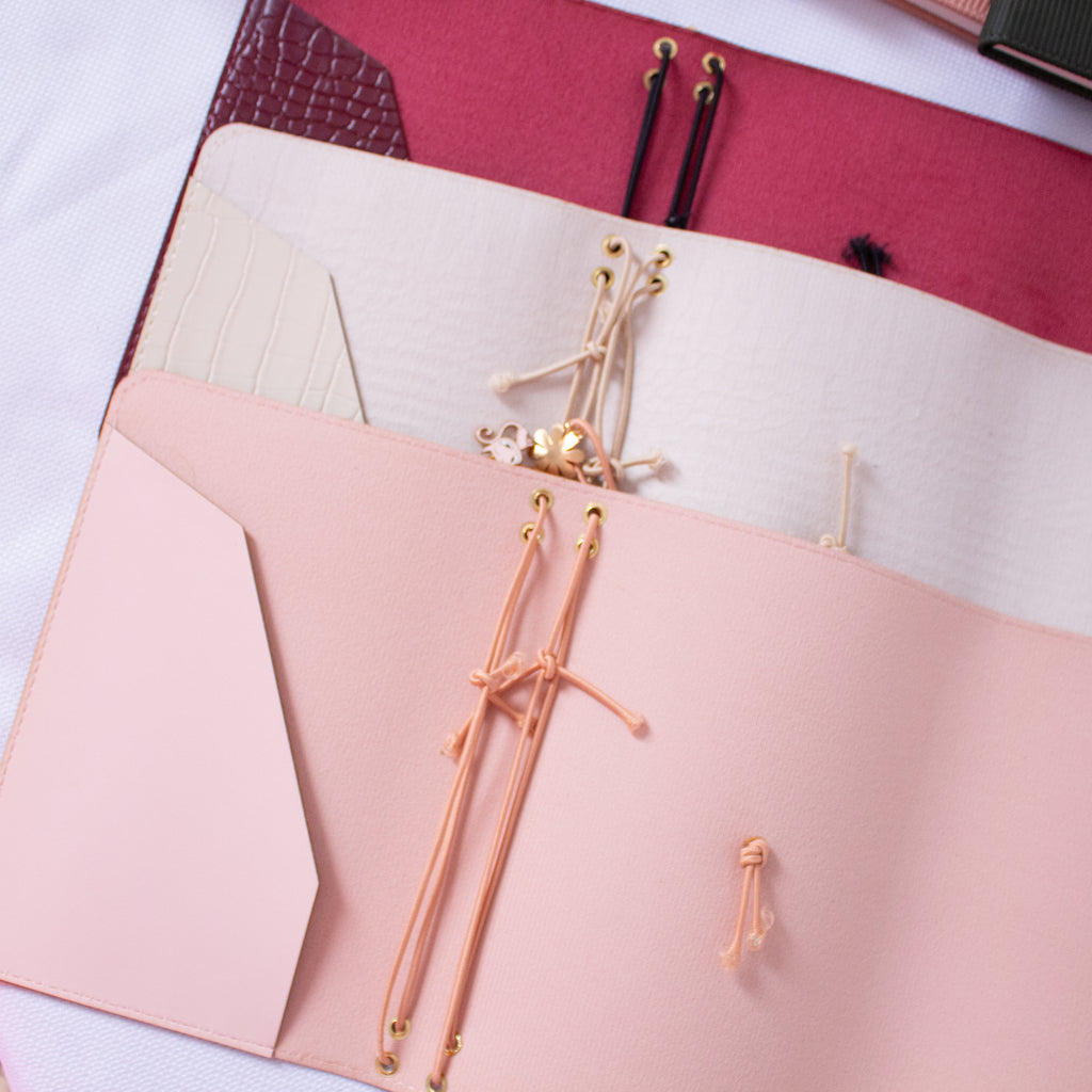 Cord (élastique) & Leather colors اضغط للمزيد من الصور