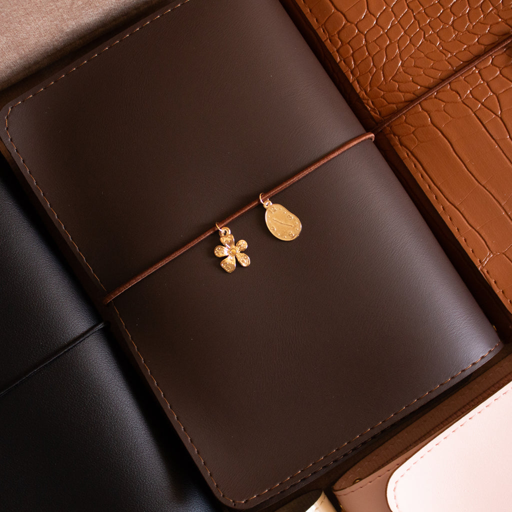THE FOLIO ~brown