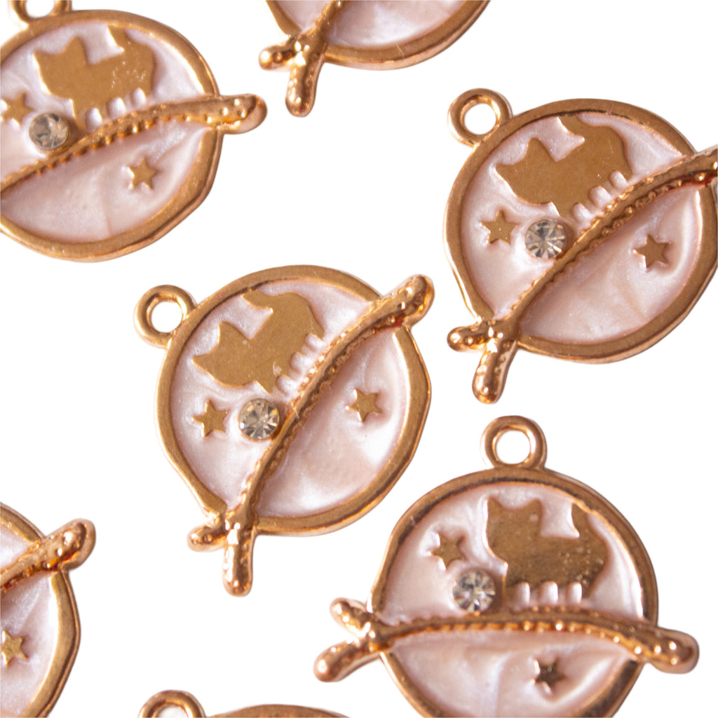 Cat charms اضغط للمزيد من الصور